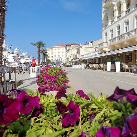 Apartments Mladenka Πόρετς Εξωτερικό φωτογραφία
