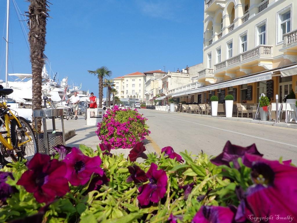 Apartments Mladenka Πόρετς Εξωτερικό φωτογραφία